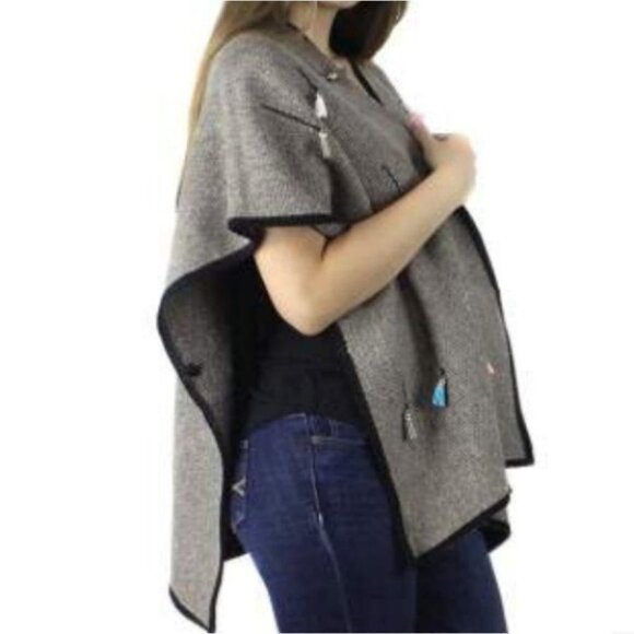 Open front Wrap/Poncho/shrug - Picture 4 of 4